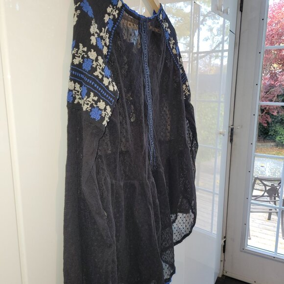 Free People Roses Are Red Black Lace Boho Embroidered Top Size M - Picture 5 of 8